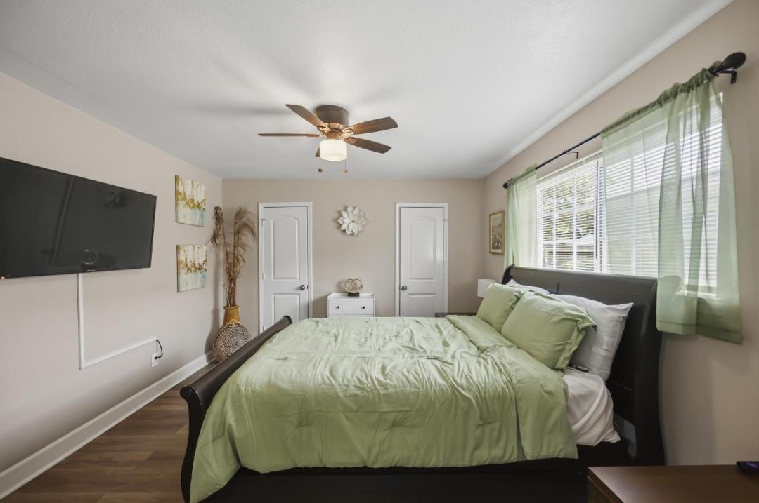 Photo of Bedroom in Alvin