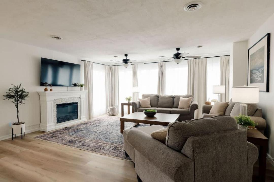 Photo of Livingroom in Colonial Heights