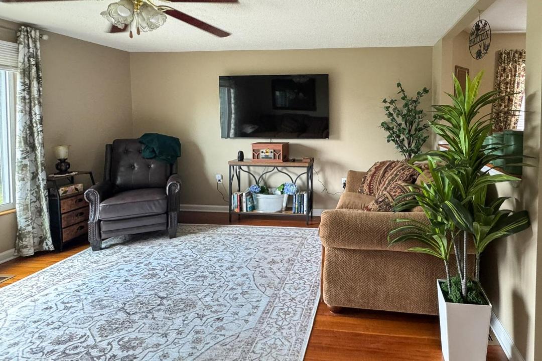 Photo of Livingroom in Corinth