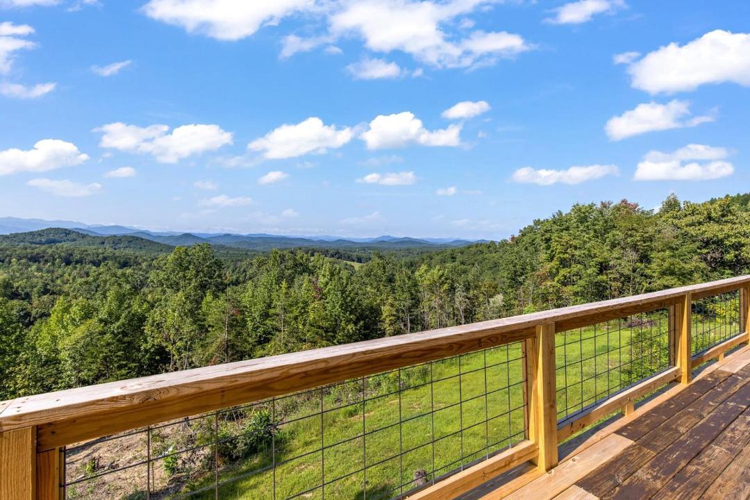 Photo of Patio Balcony in Vein Mountain