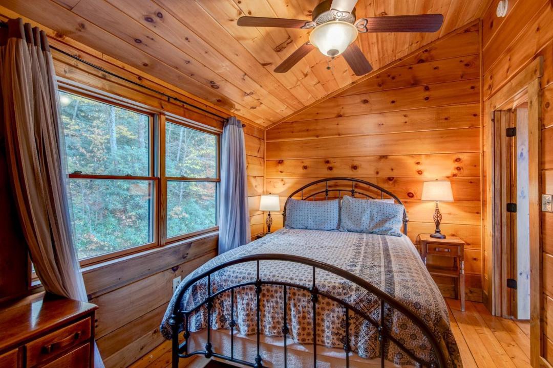 Photo of Bedroom in Frank