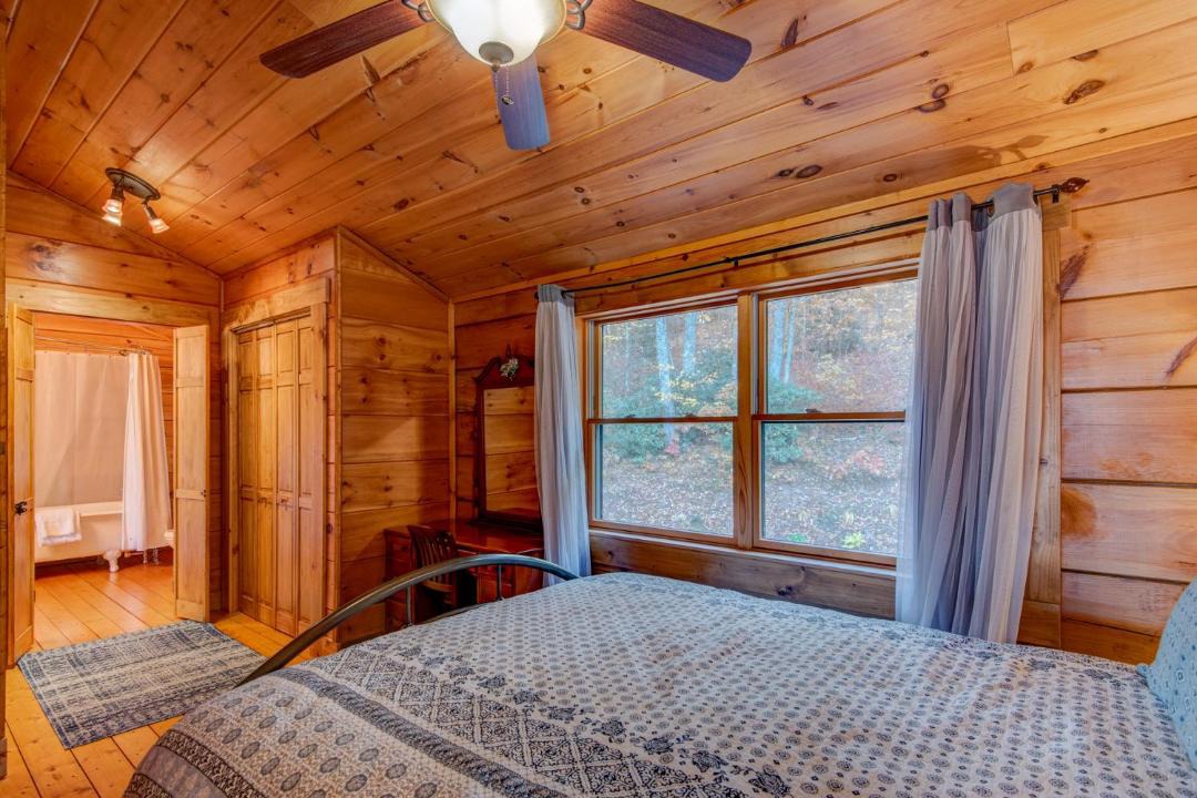 Photo of Bedroom in Frank
