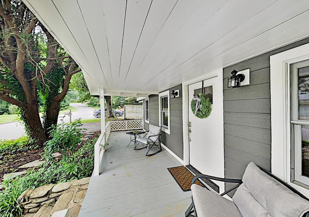Photo of Patio Balcony in Ridgecrest