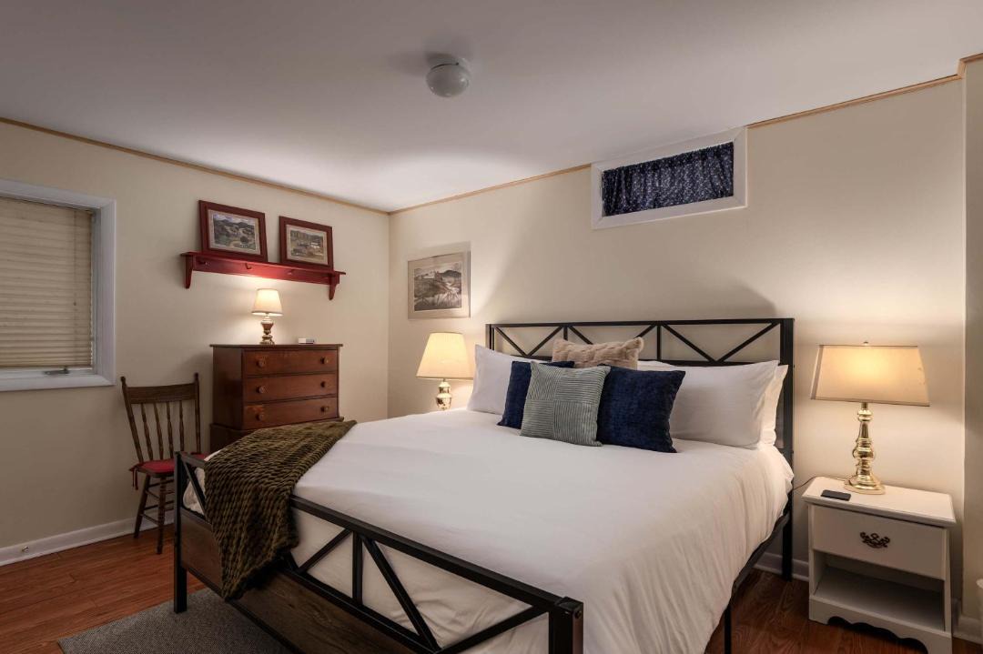 Photo of Bedroom in Berkeley Springs