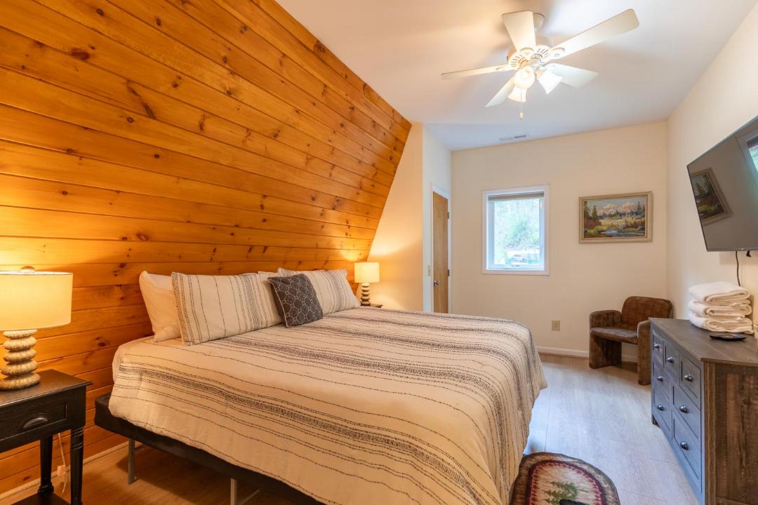 Photo of Bedroom in Elk Park