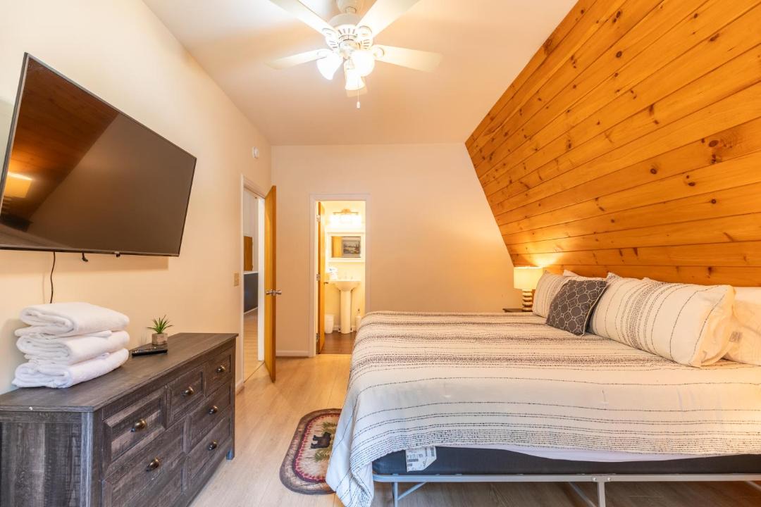 Photo of Bedroom in Elk Park
