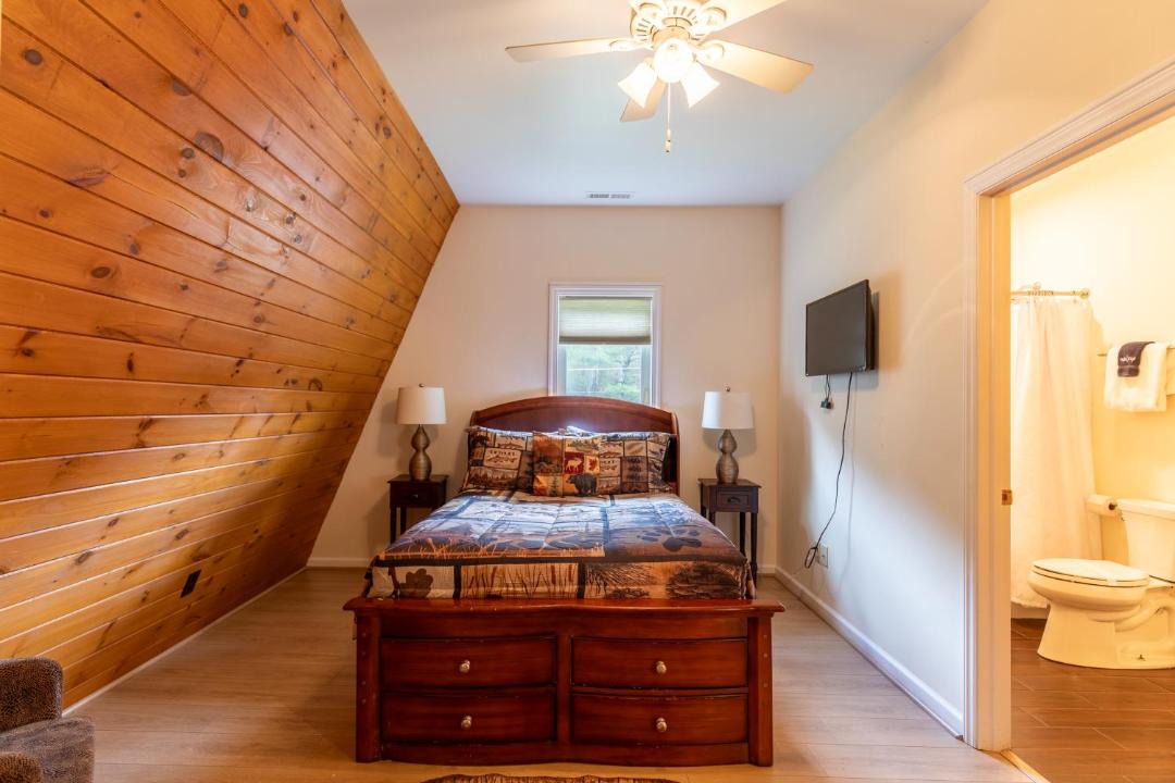 Photo of Bedroom in Elk Park