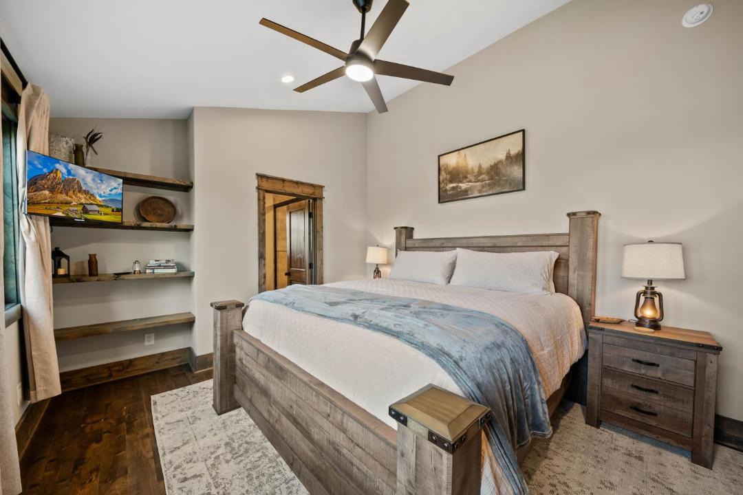 Photo of Bedroom in Elk Park