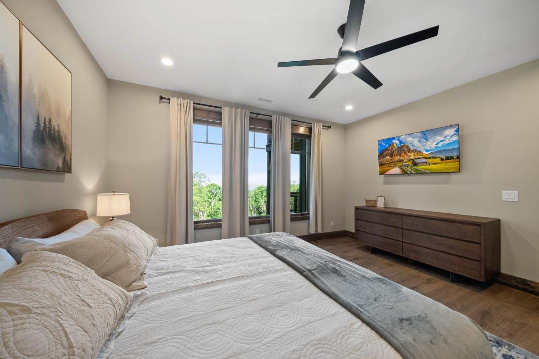 Photo of Bedroom in Elk Park