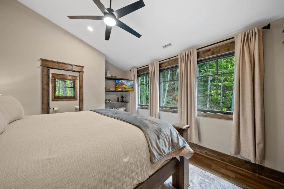 Photo of Bedroom in Elk Park
