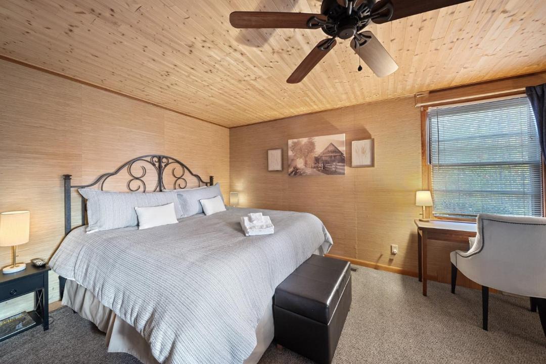 Photo of Bedroom in Apple Ridge