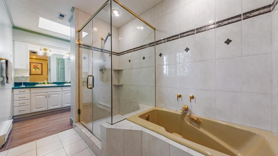 Photo of Bathroom in Woodfin