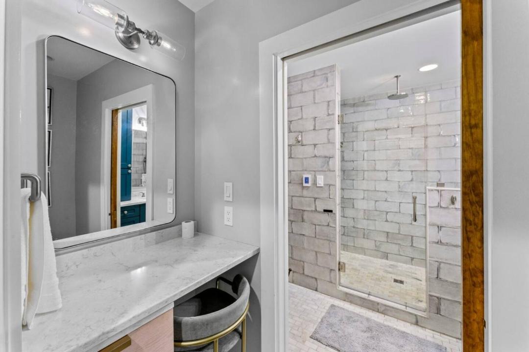 Photo of Bathroom in Old City