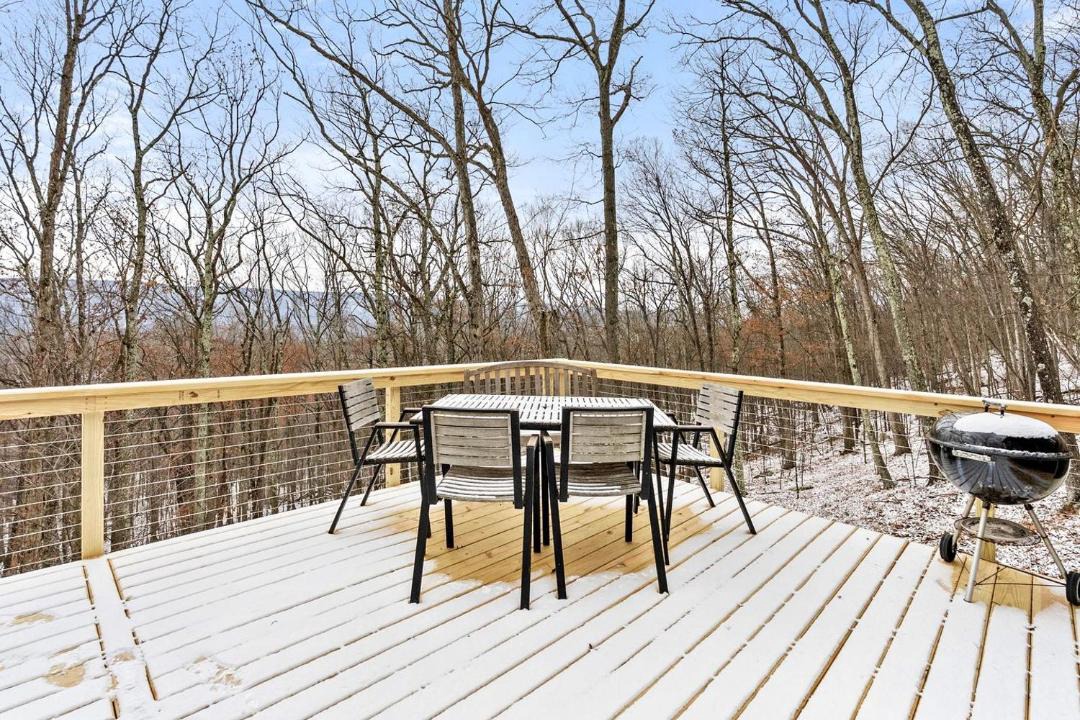 Photo of Patio Balcony in Great Cacapon