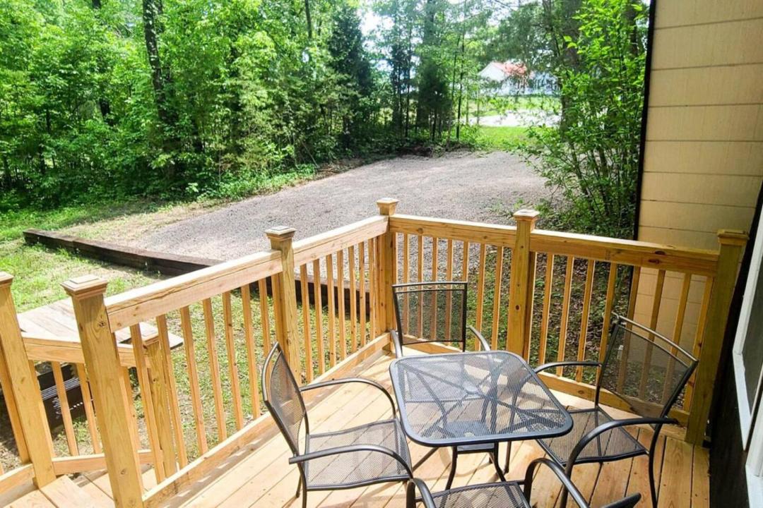 Photo of Patio Balcony in Jeffersonville