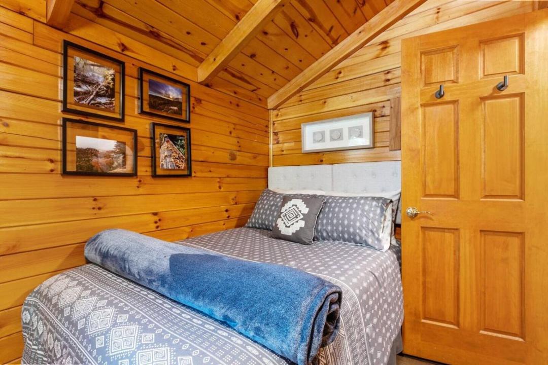 Photo of Bedroom in Rogers