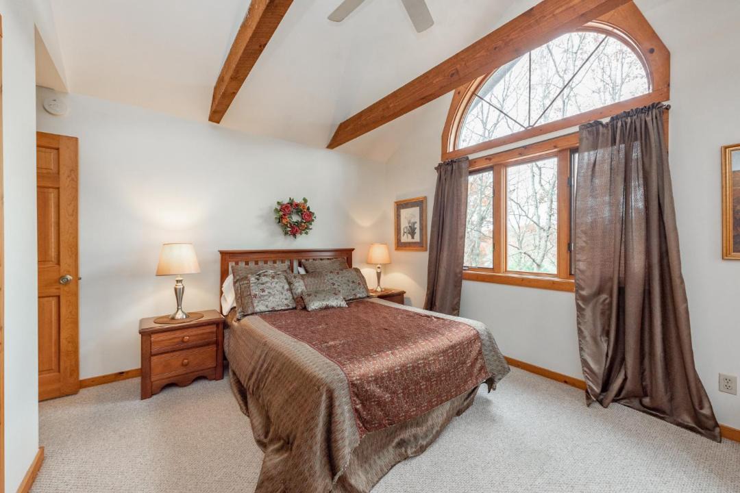 Photo of Bedroom in North Glade Hills