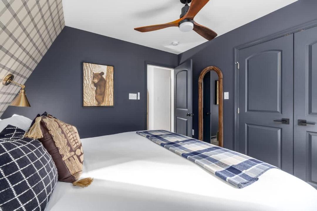 Photo of Bedroom in Berkeley Springs