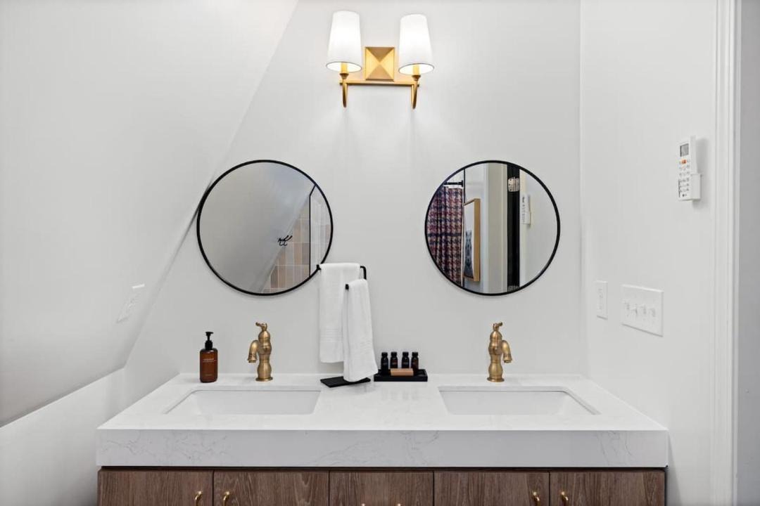 Photo of Bathroom in Berkeley Springs