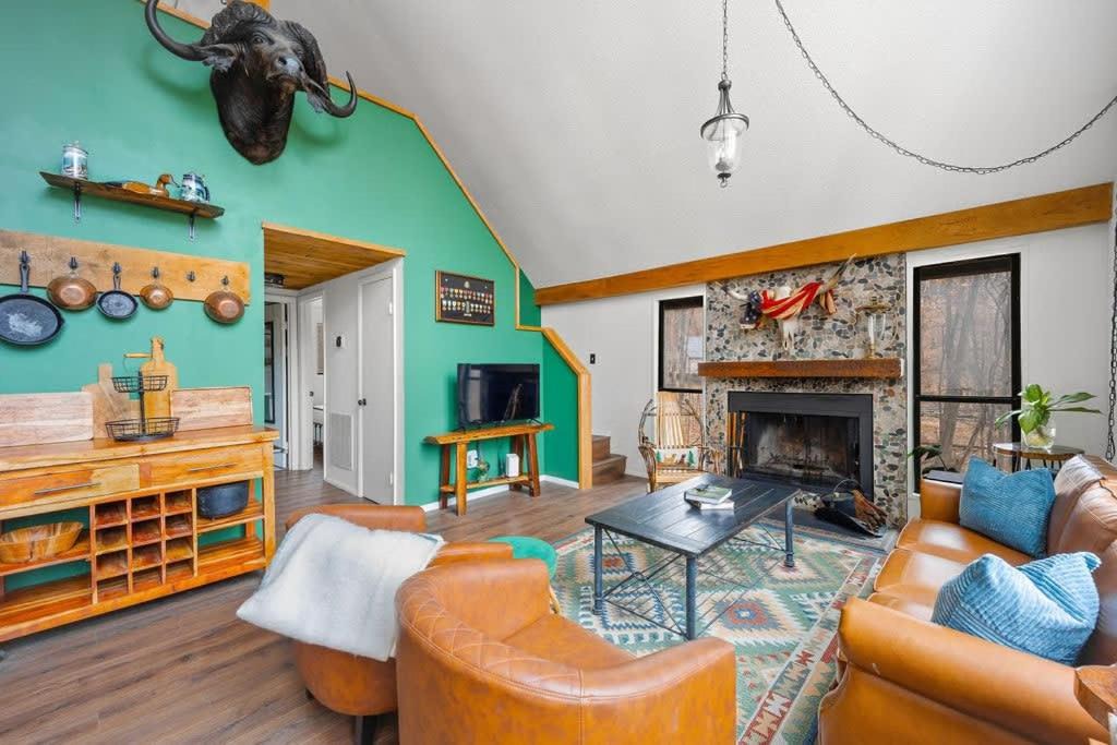 Photo of Livingroom in The Woods