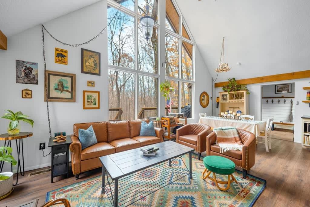 Photo of Livingroom in The Woods