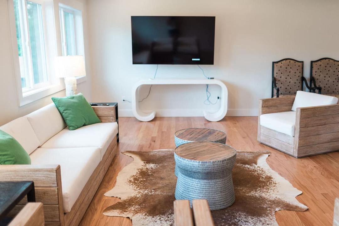 Photo of Livingroom in Knoxville