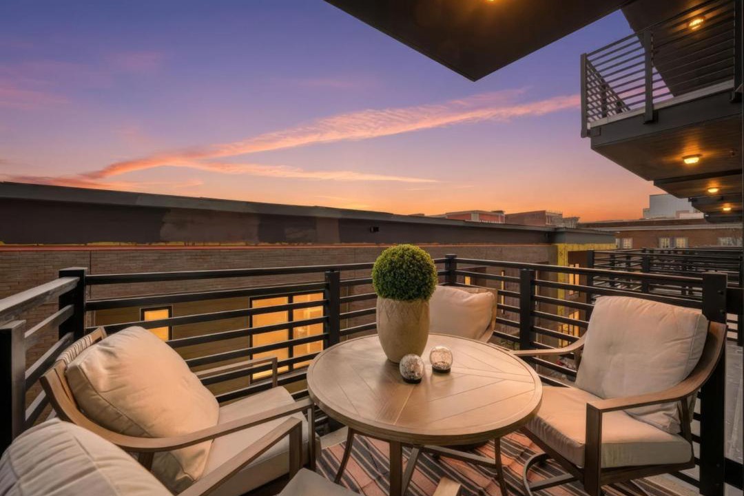 Photo of Patio Balcony in Old City