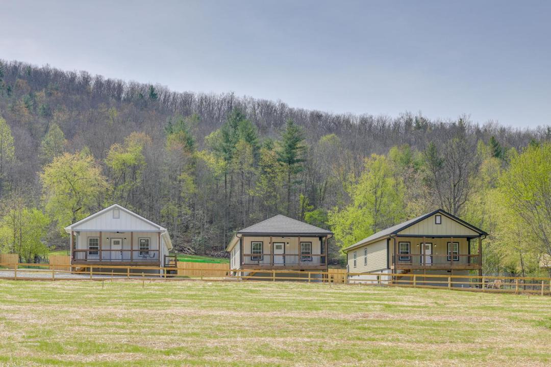 Photo of Others in Banner Hill