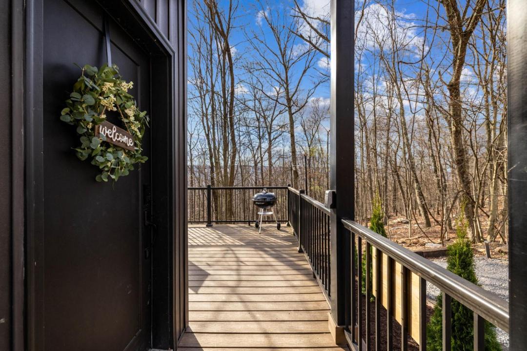 Photo of Patio Balcony in Great Cacapon