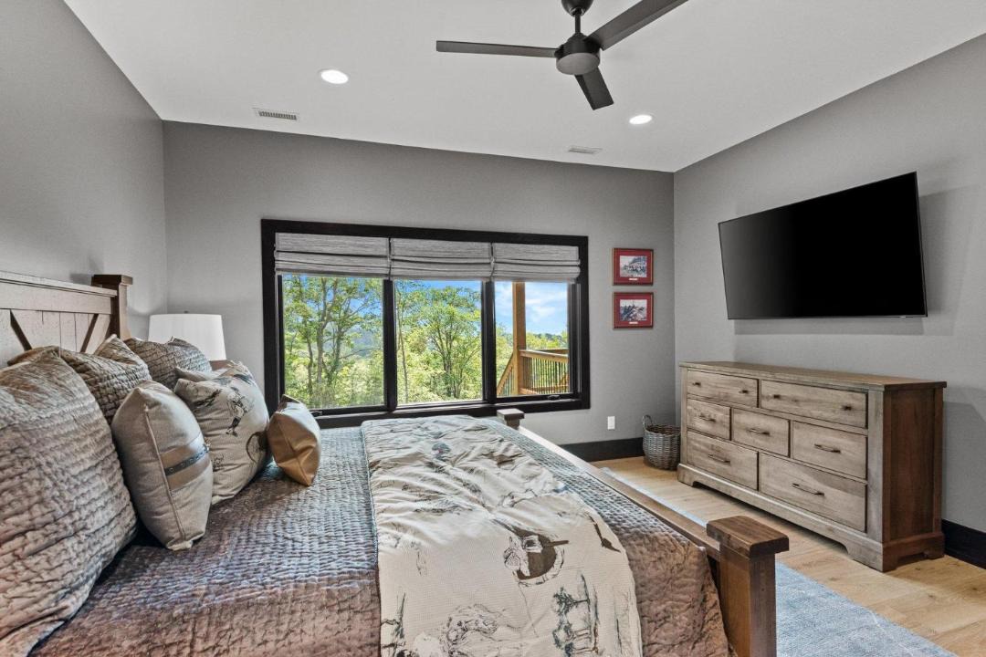 Photo of Bedroom in Elk Park