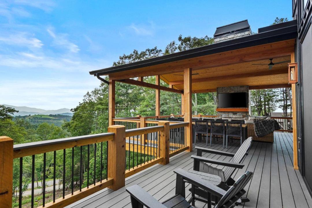 Photo of Patio Balcony in Elk Park