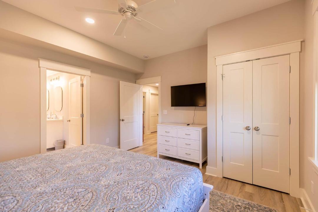 Photo of Bedroom in Blowing Rock