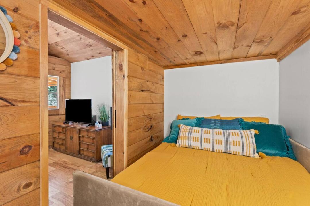 Photo of Bedroom in Campton