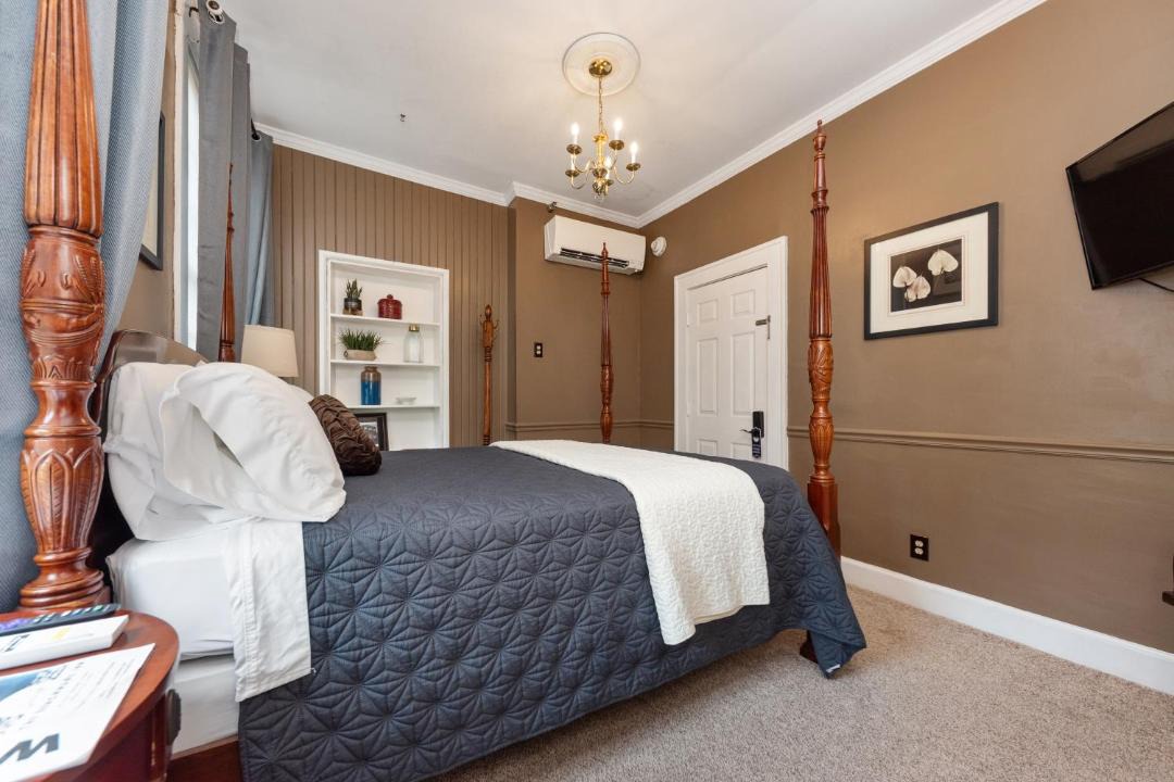 Photo of Bedroom in Augusta
