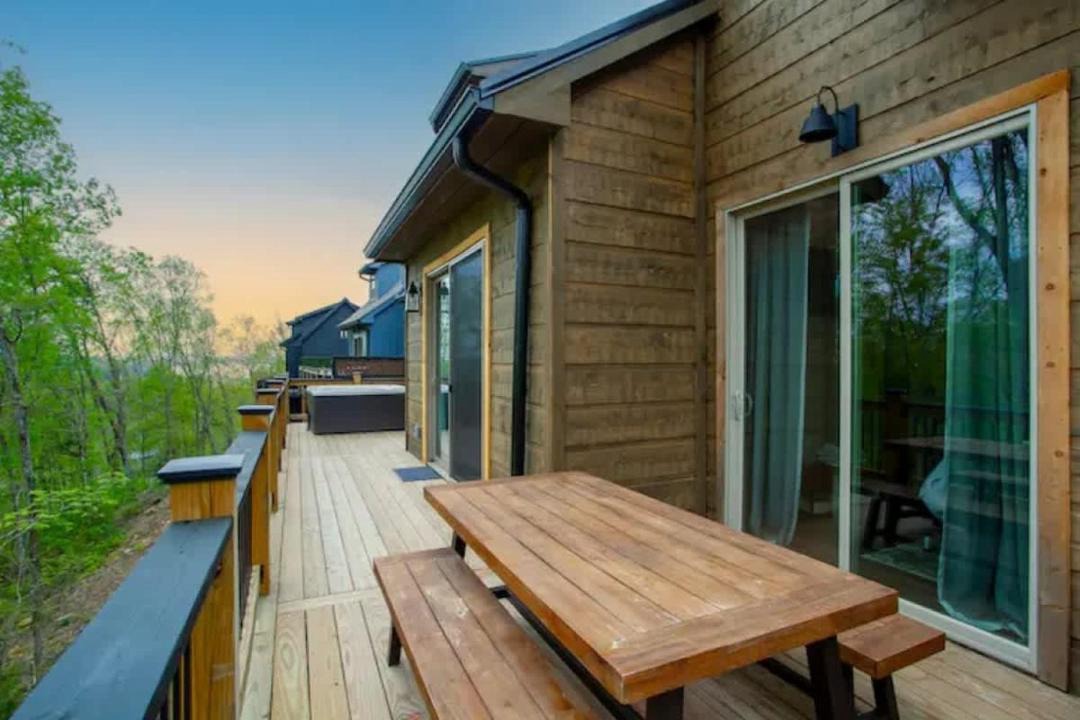 Photo of Patio Balcony in Sevierville