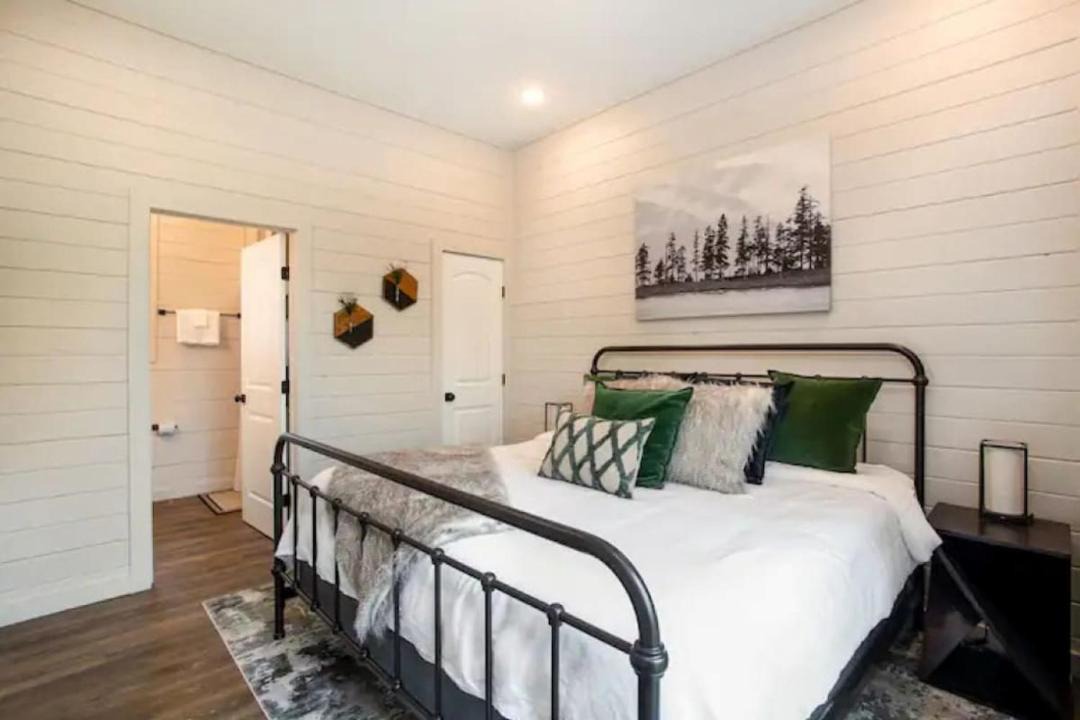 Photo of Bedroom in Sevierville