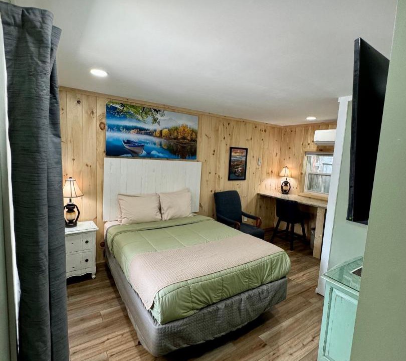 Photo of Bedroom in Blowing Rock