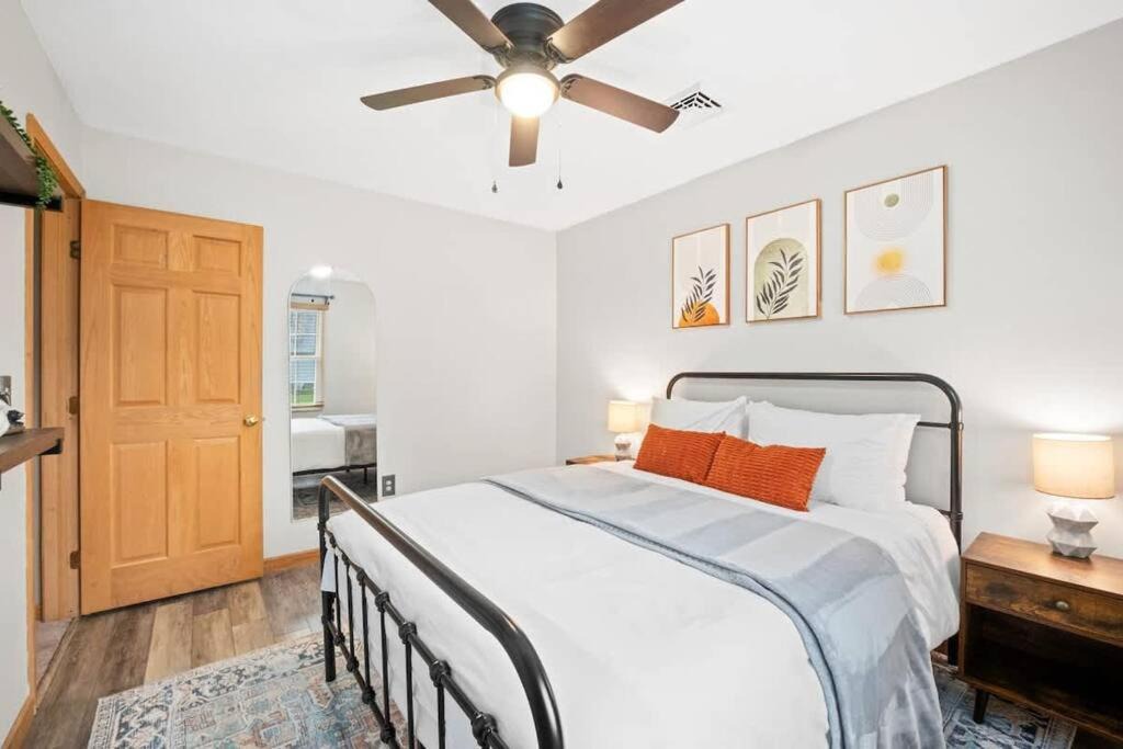 Photo of Bedroom in Summersville