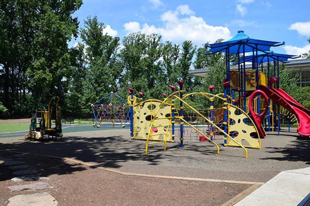Photo of Others in Glover Park
