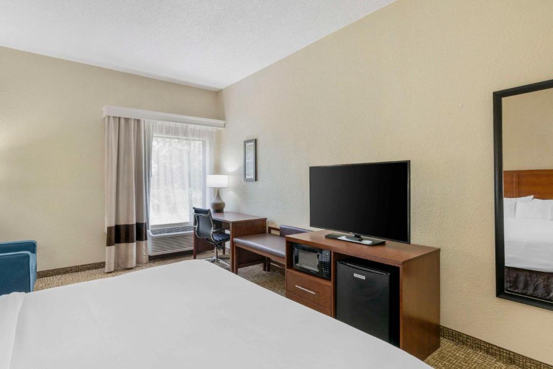 Photo of Bedroom in La Grange