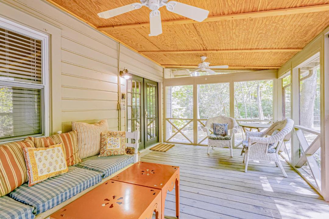 Photo of Livingroom in Black Mountain