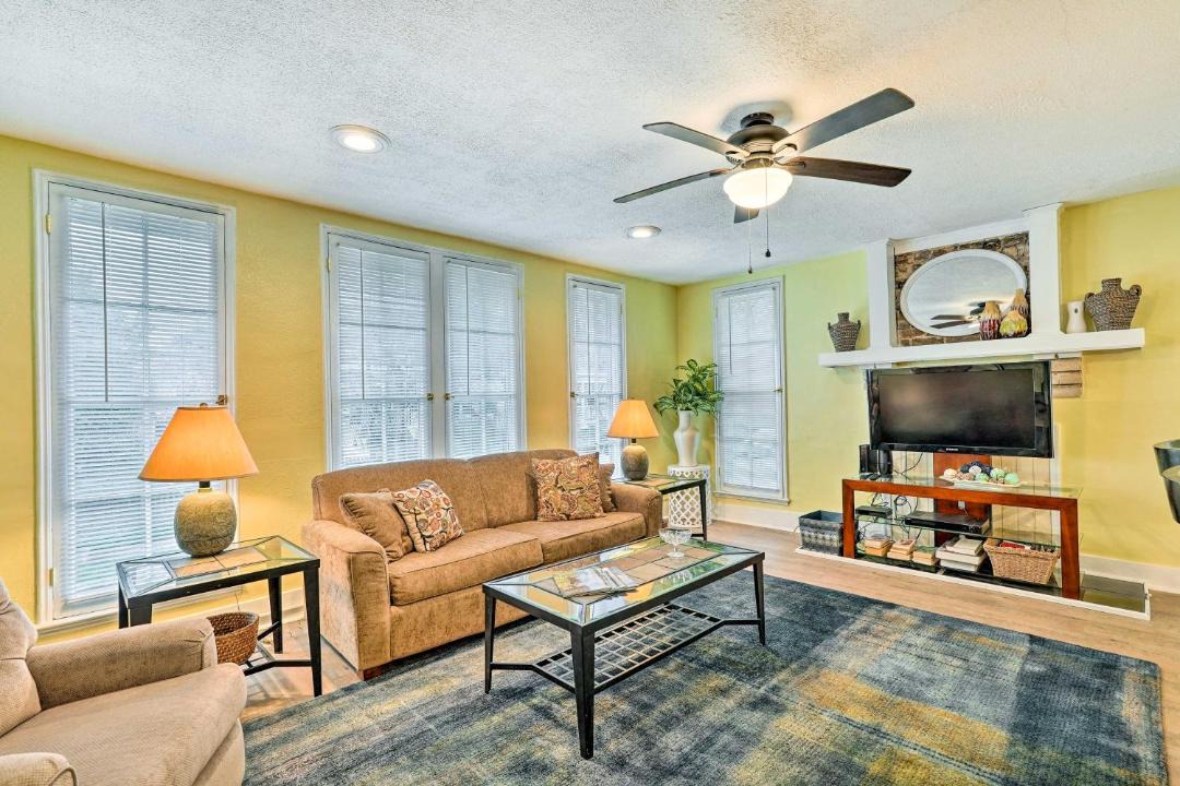 Photo of Livingroom in Johnson City