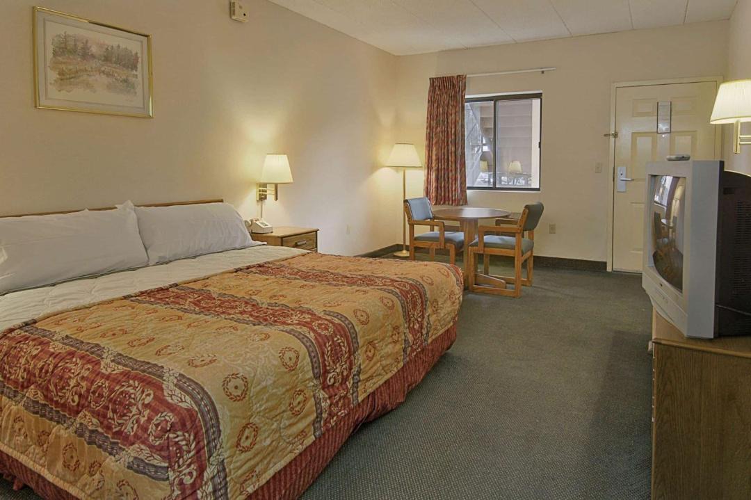 Photo of Bedroom in Morehead