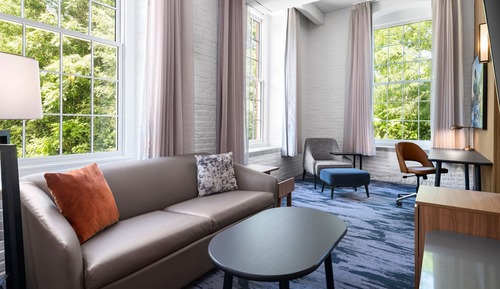 Suite, 1 Bedroom, Roll-in Shower