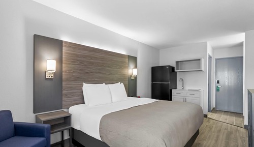 Room, 1 King Bed, Non Smoking (Efficiency)