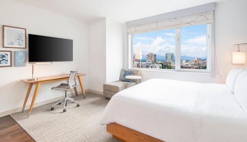 Standard Room, 1 King Bed (Mobility Accessible, Tub)