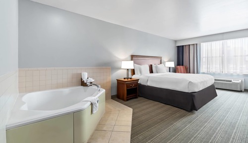Suite, 1 King Bed, Non Smoking, Jetted Tub