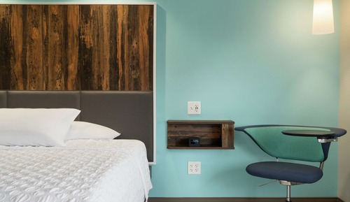 Room, 1 King Bed, Accessible, Non Smoking (Hearing)