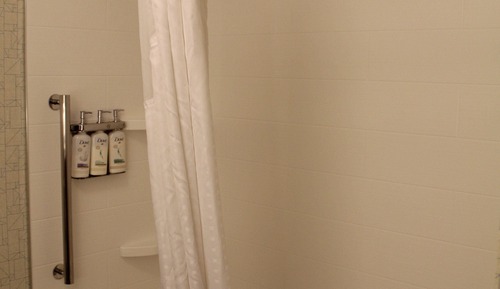 Suite, 1 King Bed, Accessible (Comm)