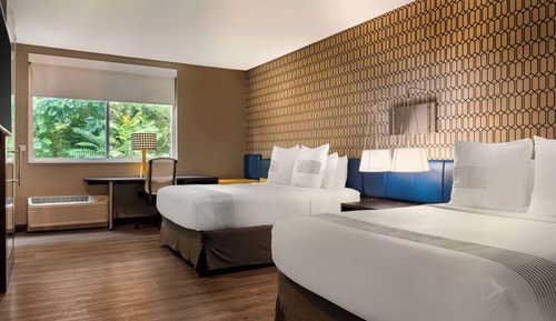 Standard Room, 2 Queen Beds, Accessible, Bathtub